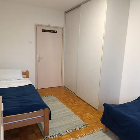 Apartment Aleja Lipa *